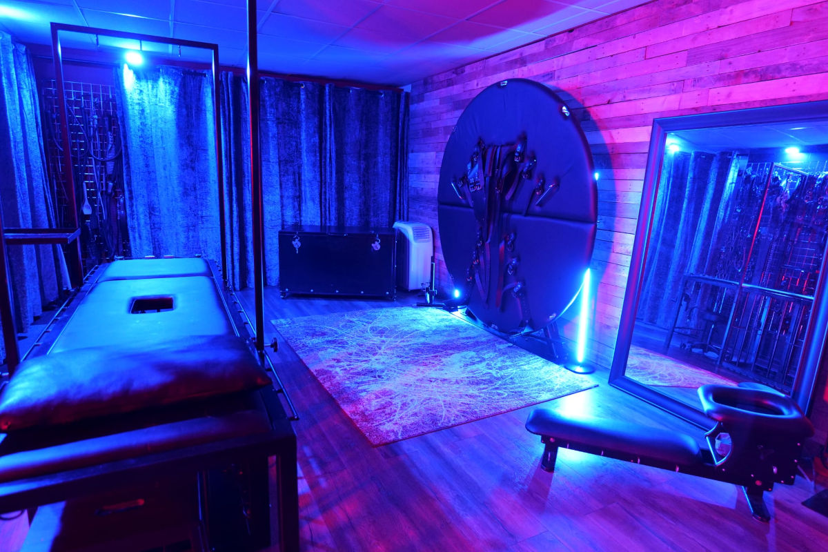 Berkshire Dungeon Play Space, for Professional use Mistress Tess